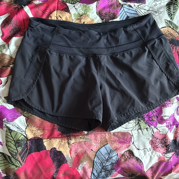 Lululemon Turbo Run Short - Picture 4 of 7